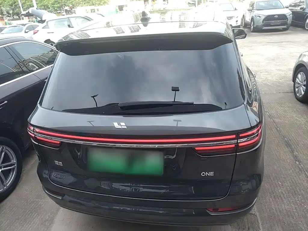 Фото 6 - Li Auto Li ONE