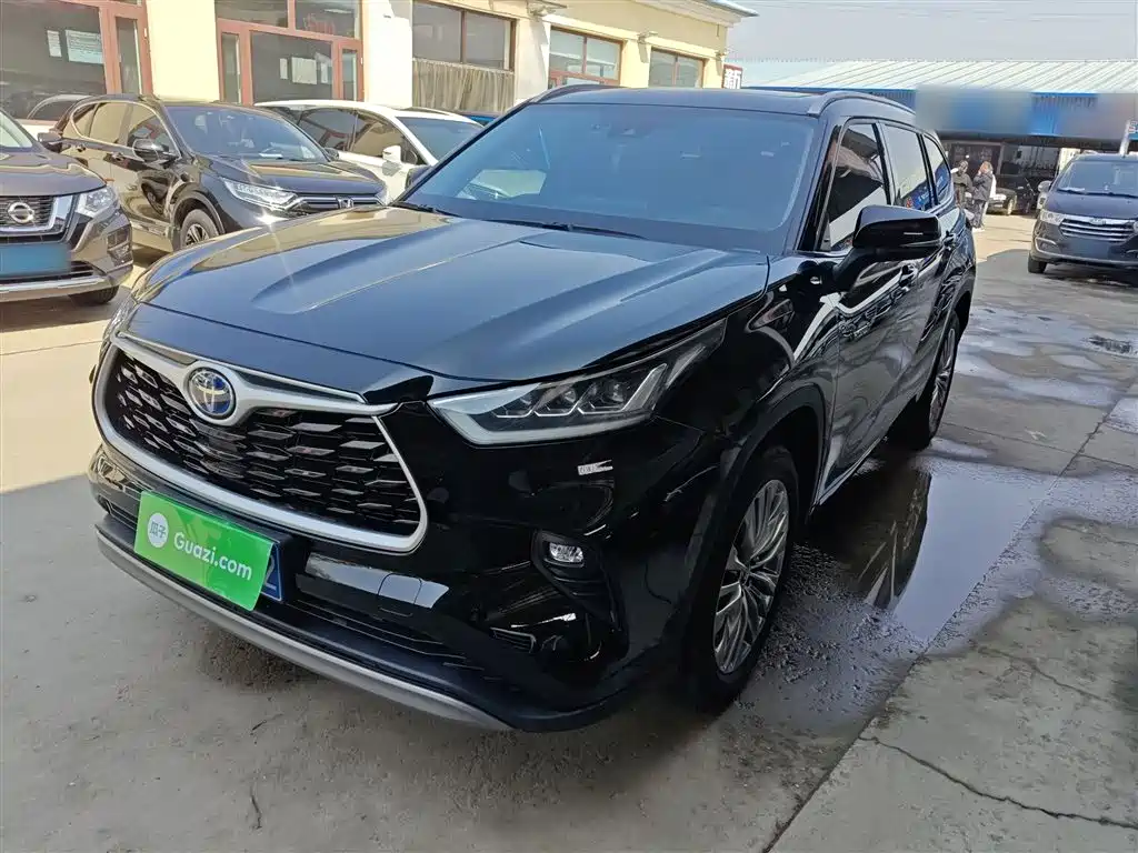 Toyota Highlander 2022 Model Dual Engine 2.5L 4WD Premium Edition 7-Seater