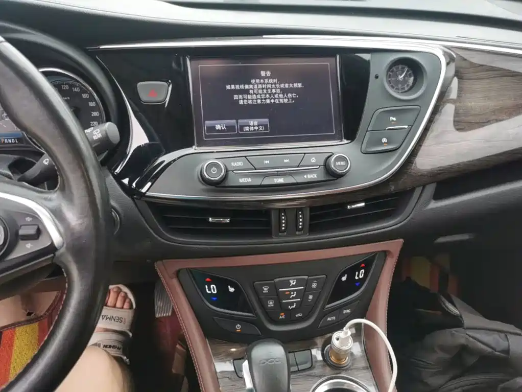 Фото 13 - Buick Envision Plus