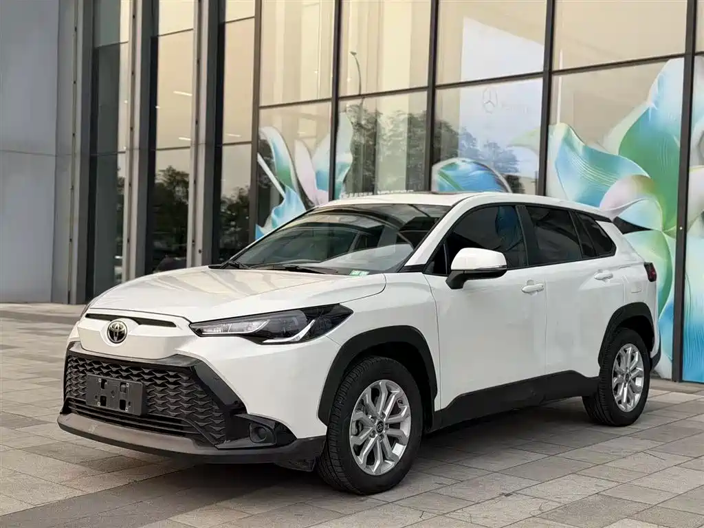 Toyota Frontlander 2023 2.0L CVT Leading Edition
