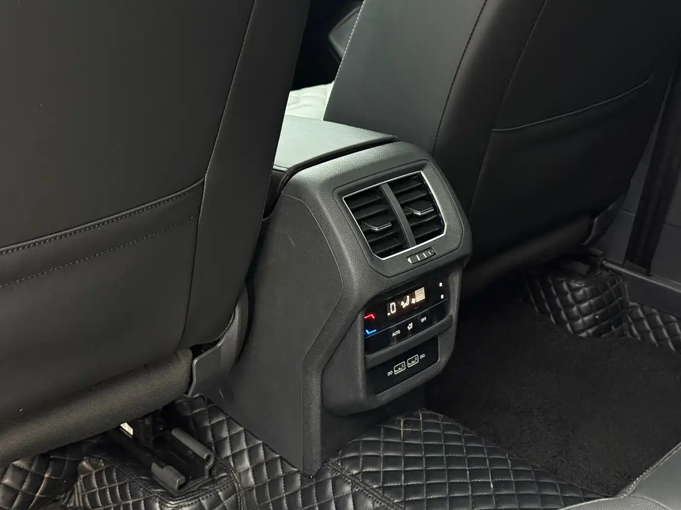 Volkswagen Tayron 2023 280TSI 2WD Luxury Plus Advanced Edition фото 14