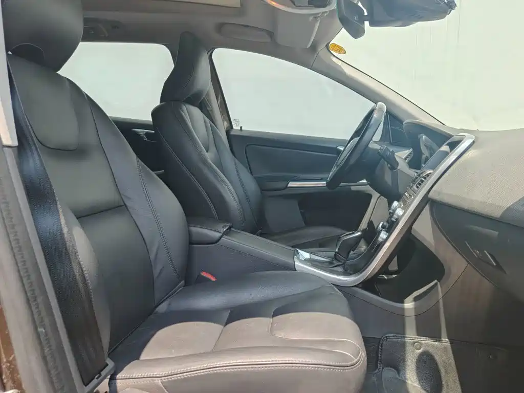 Volvo XC60 (Import) 2014 2015 T5 Smart Comfort Edition