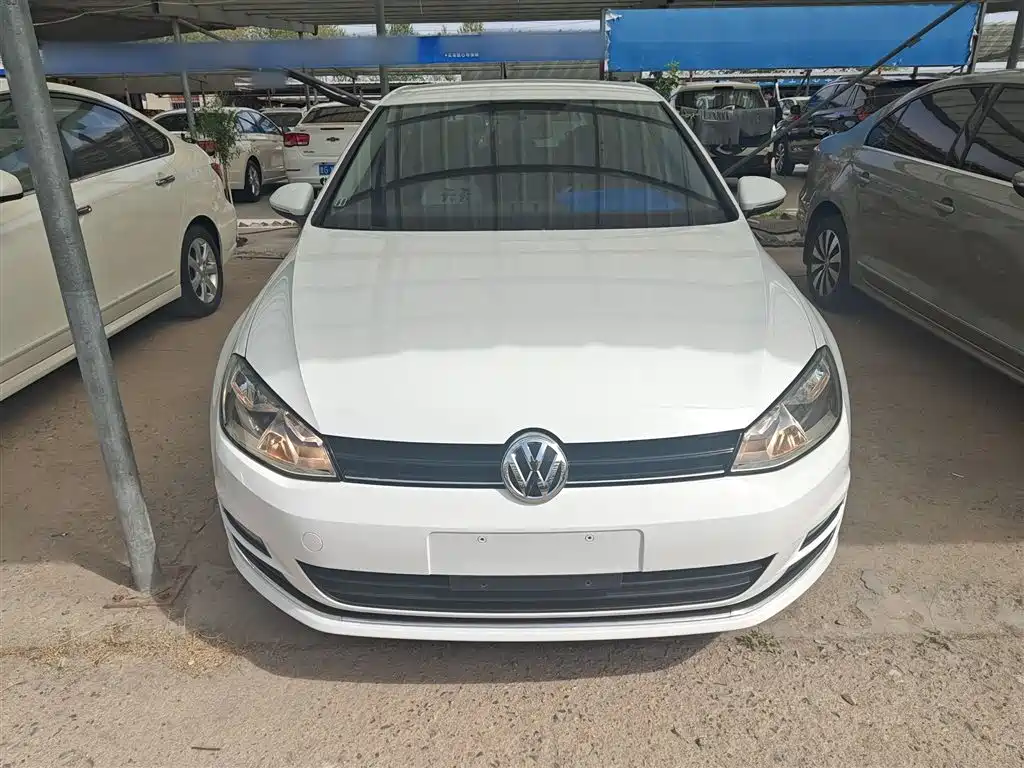Volkswagen Golf 2016 1.6L Automatic Fashion фото 3