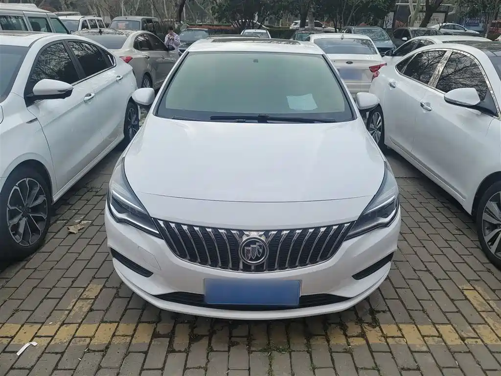 Buick Verano 2018 Hatchback 15S Automatic Progressive фото 3