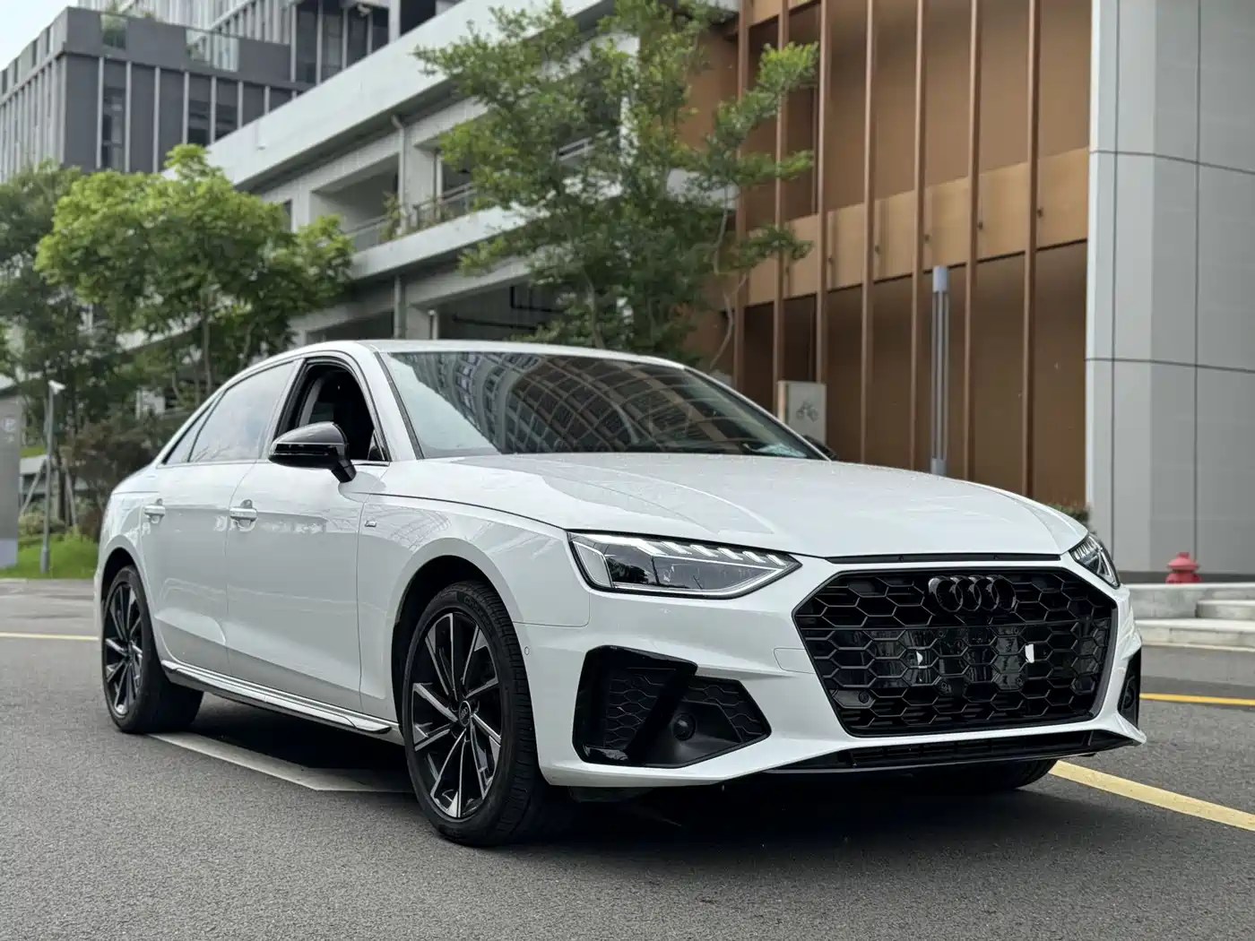 Audi A4L 2022 40 TFSI Luxury Dynamic фото 3