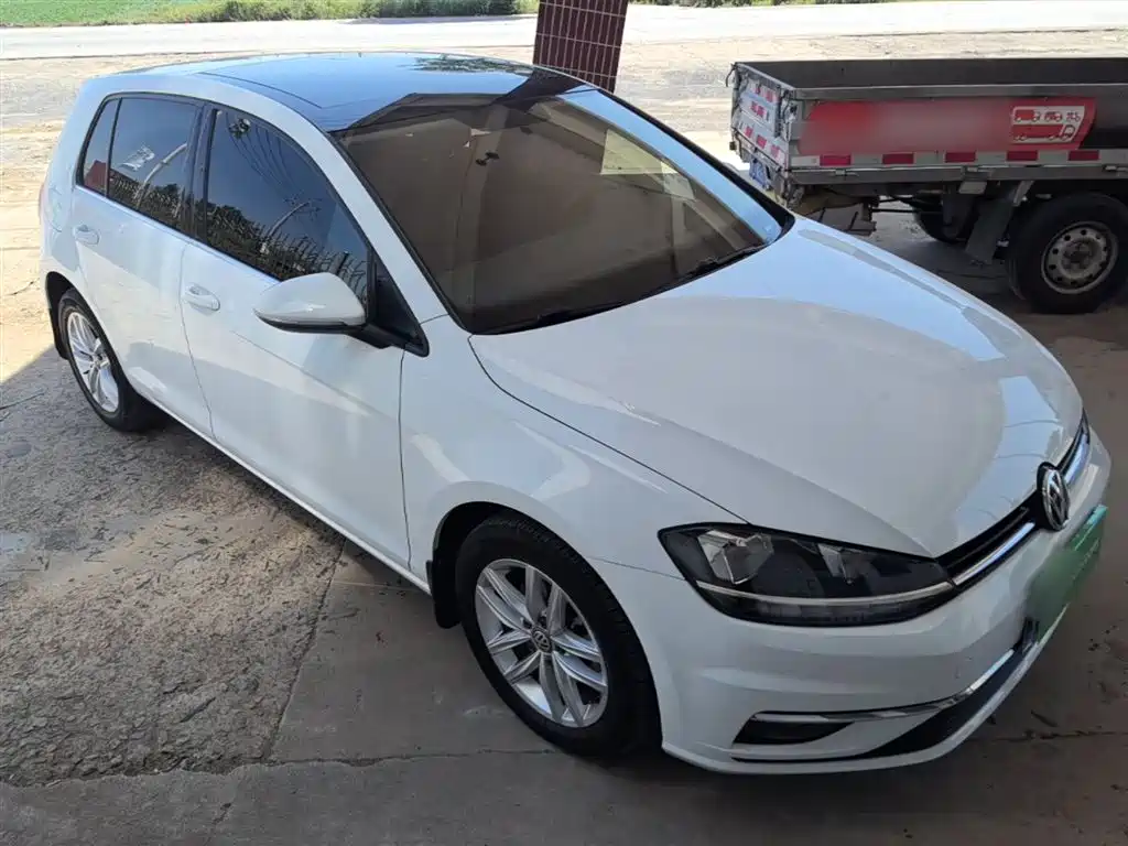 Volkswagen Golf 2018 1.6L Automatic Comfort фото 22