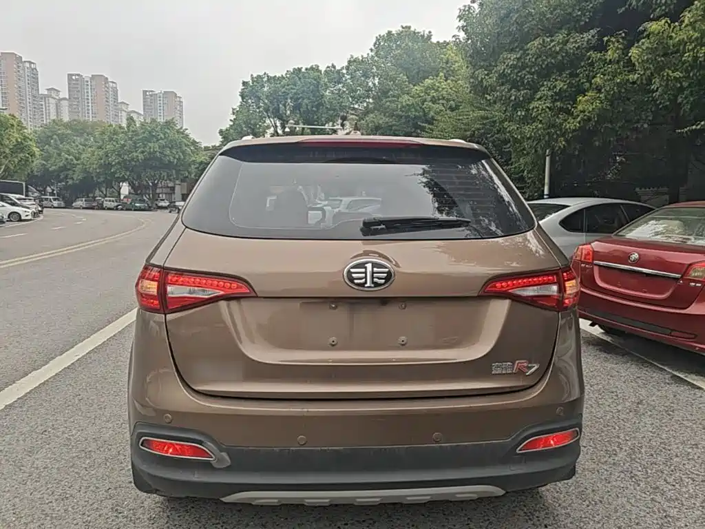 FAW Senya R7 2017 2017 Model 1.6L Automatic Smart