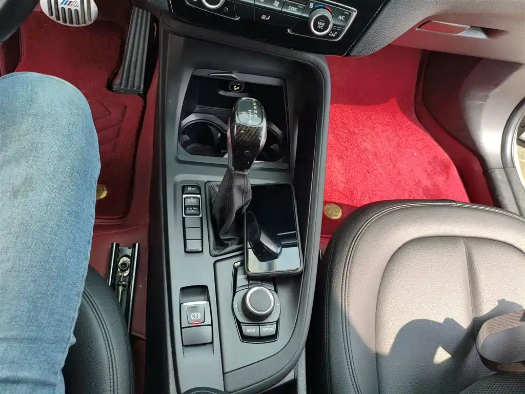 BMW X1 2018 sDrive20Li Leading Model фото 14