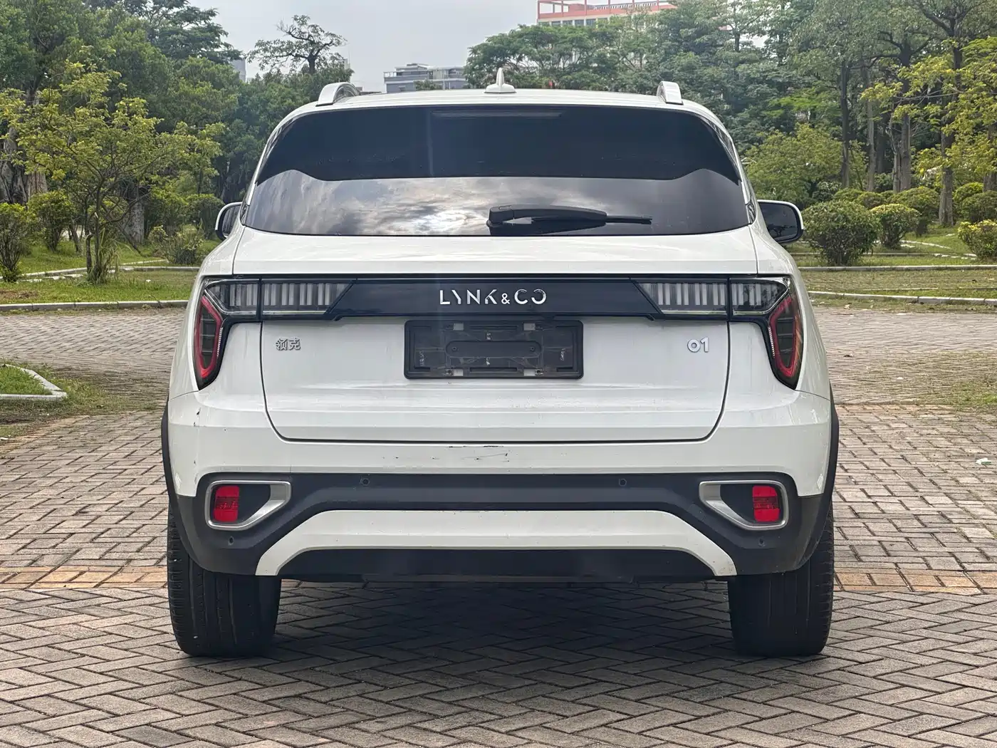 Lynk & Co 01 2019 2.0T 2WD Pro Edition China V фото 12