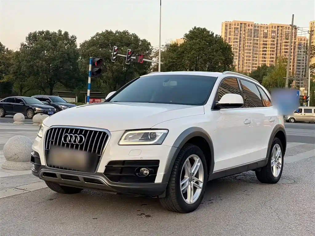 Audi Q5 2017 Plus 40 TFSI Technology фото 2