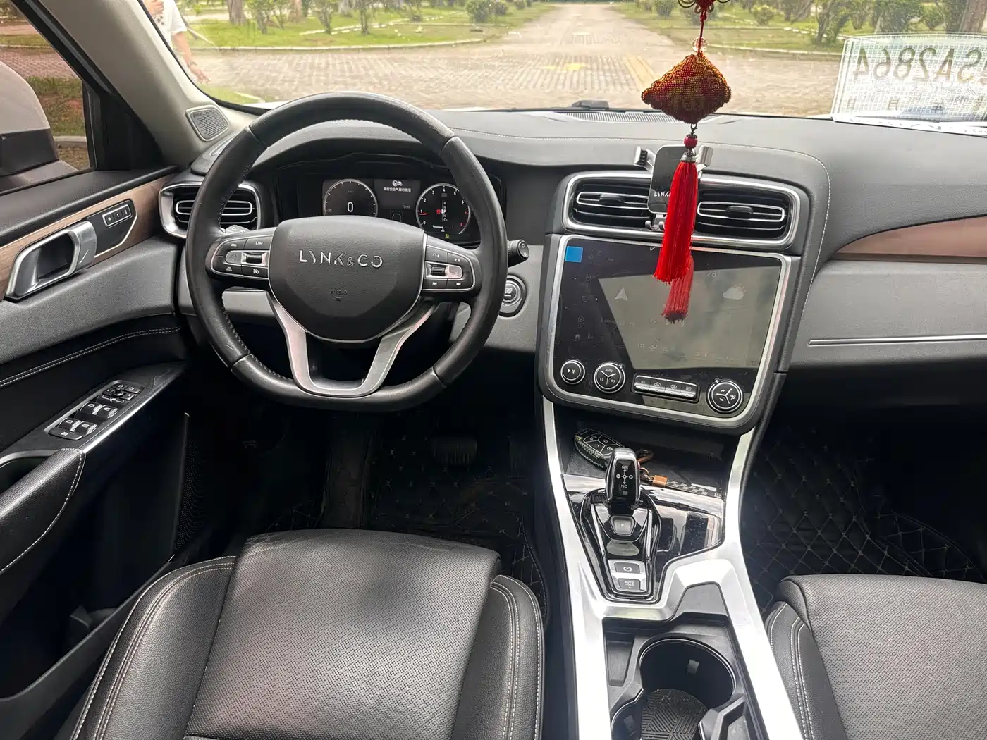 Lynk & Co 01 2019 2.0T 2WD Pro Edition China V фото 7