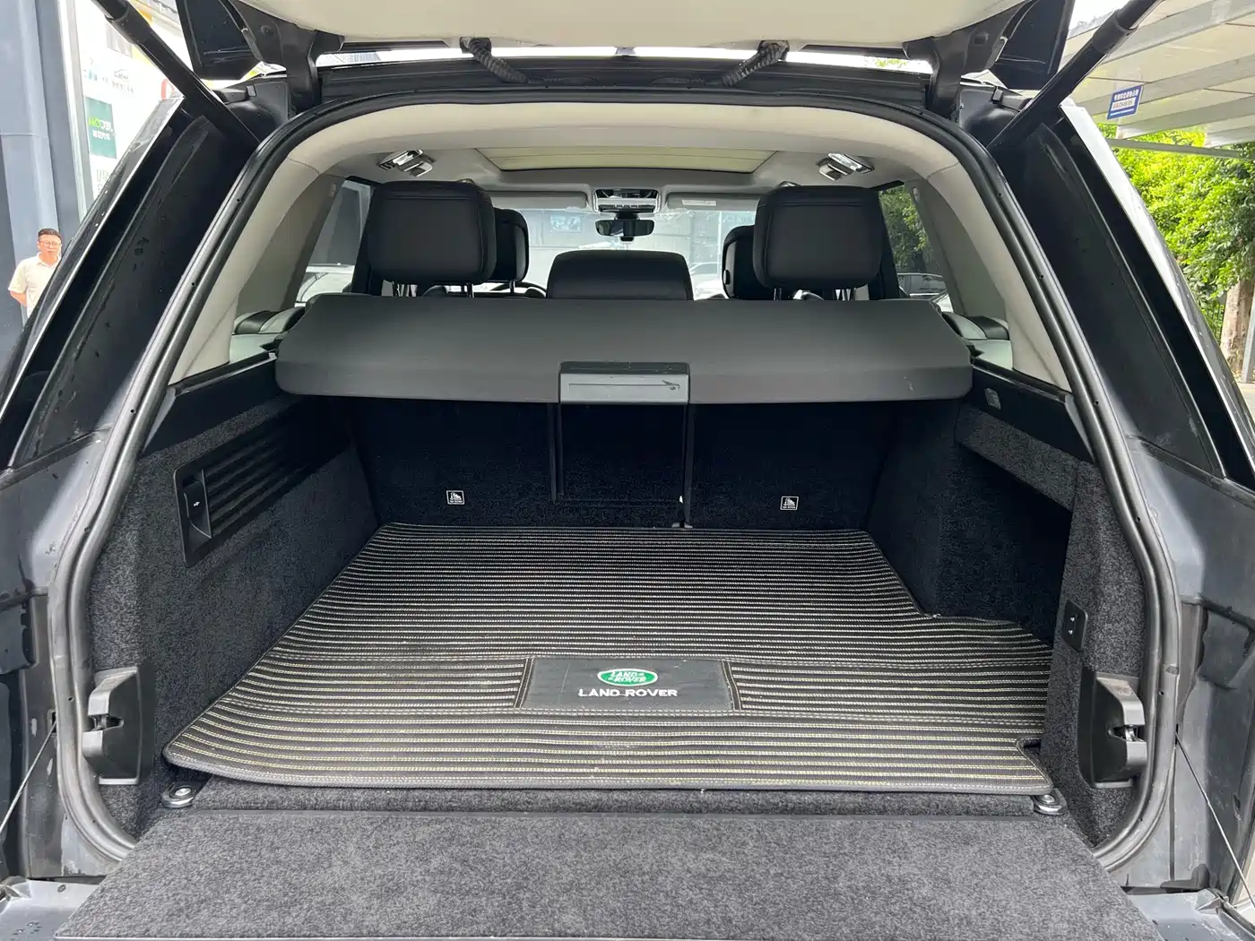 Land Rover Range Rover 2018 3.0 SC V6 Golden Age Edition фото 10
