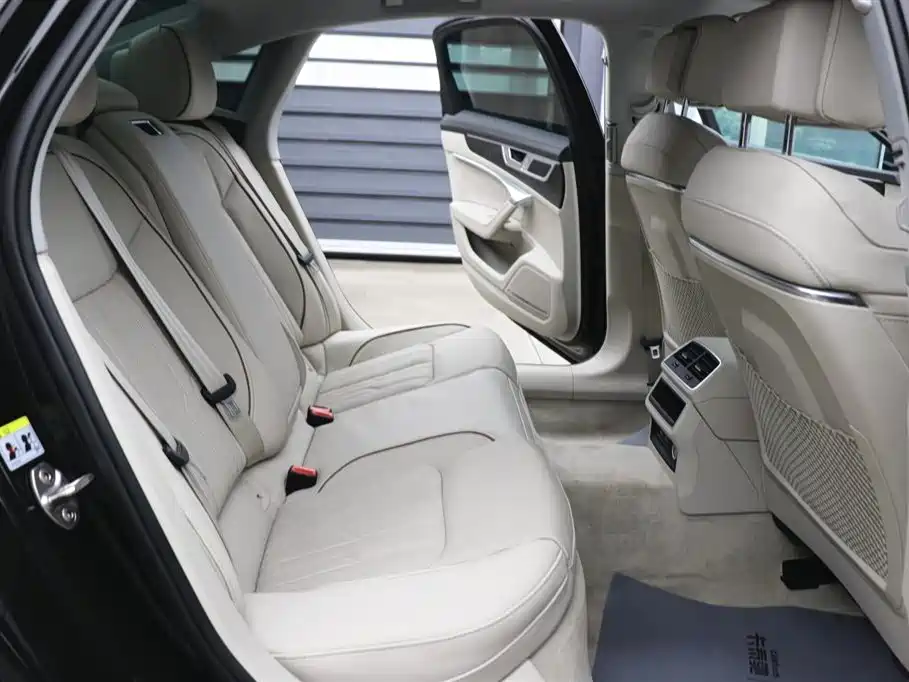 Audi A6L 2022 55 TFSI quattro Flagship Elegance фото 24