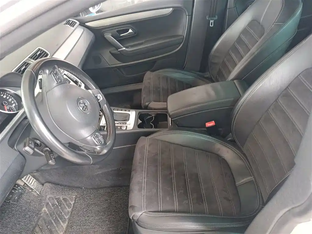 Volkswagen FAW-Volkswagen CC 2016 Model 1.8TSI Luxury фото 11