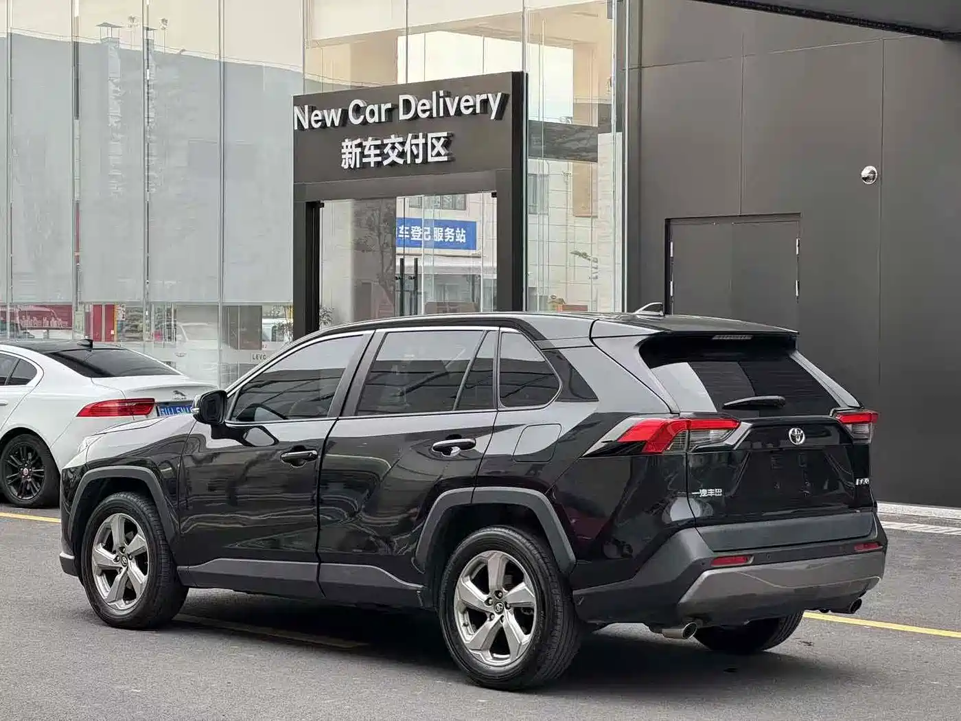 Toyota RAV4 Rongfang 2021 2.0L CVT 2WD Trend фото 4