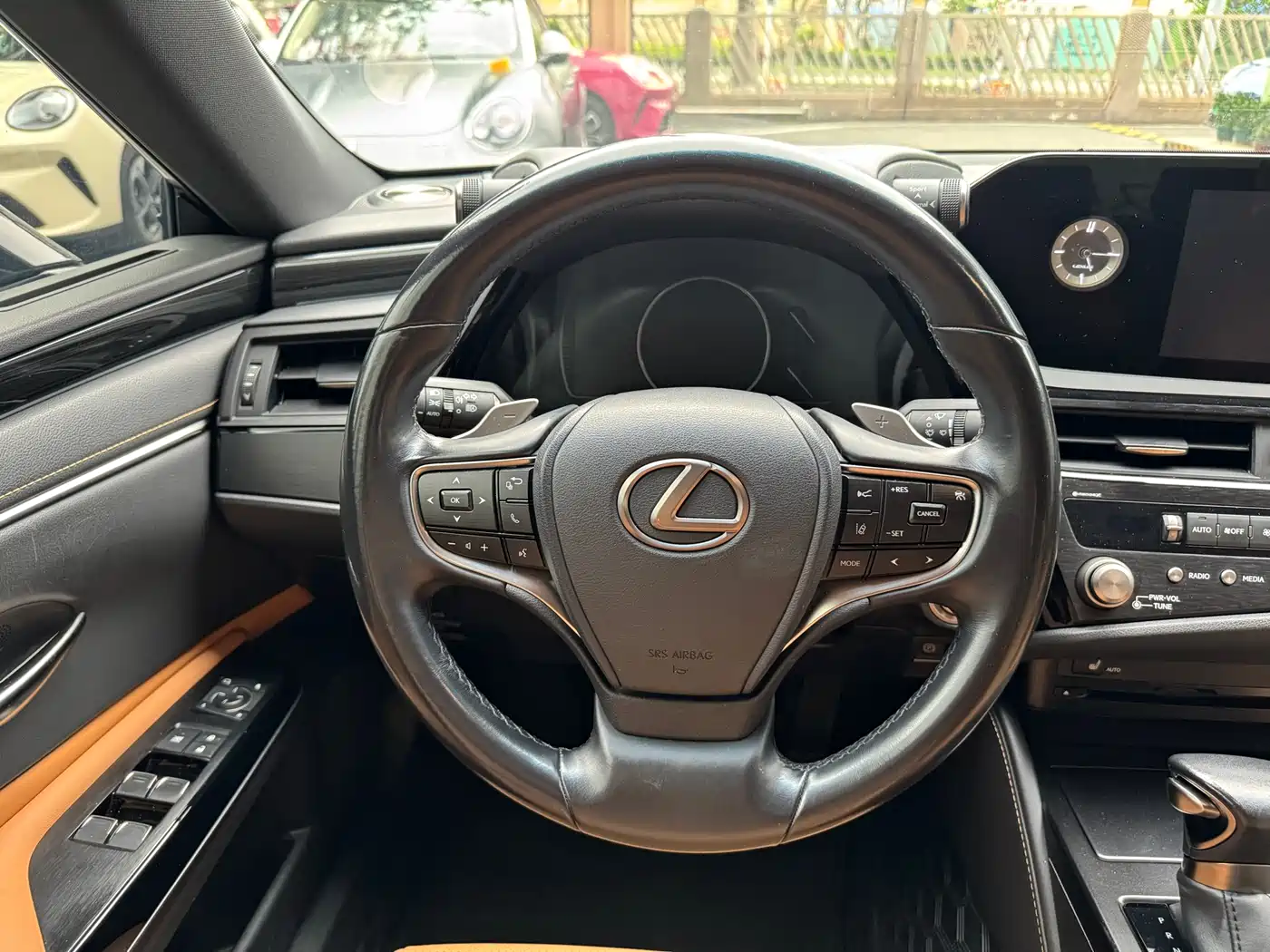 Lexus ES 2021 200 Excellence Edition фото 6