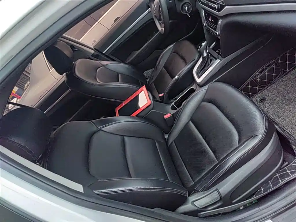 Hyundai Elantra 2016 Model 1.6L Automatic Smart Elite фото 25