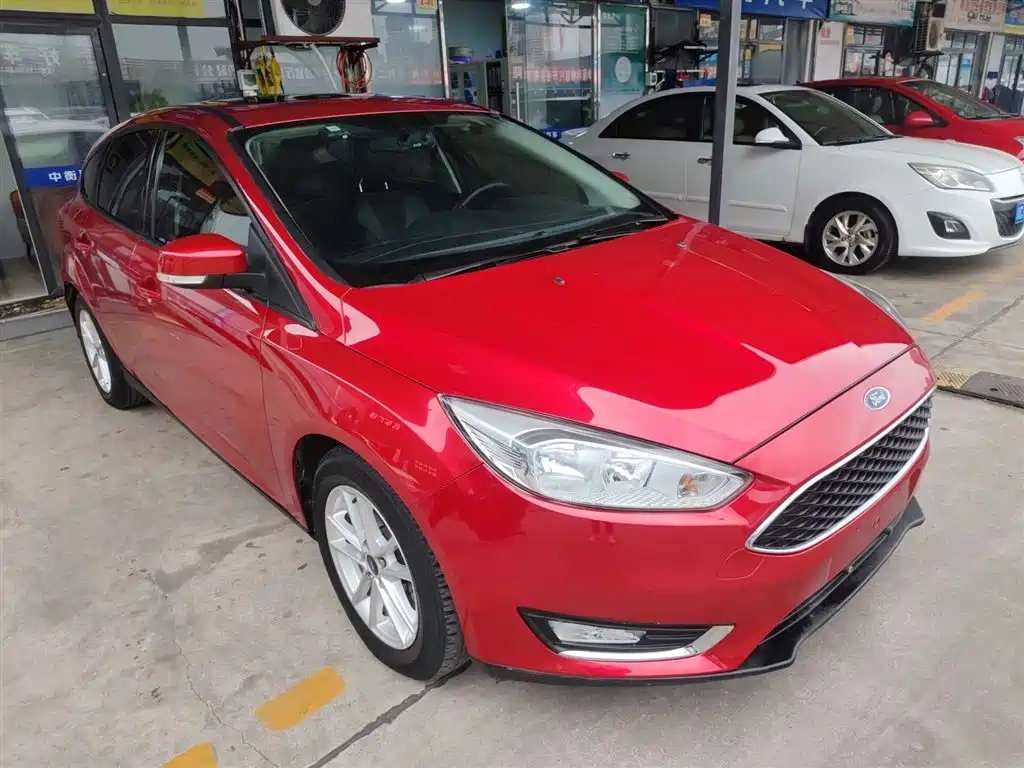 Фото 4 - Ford Focus