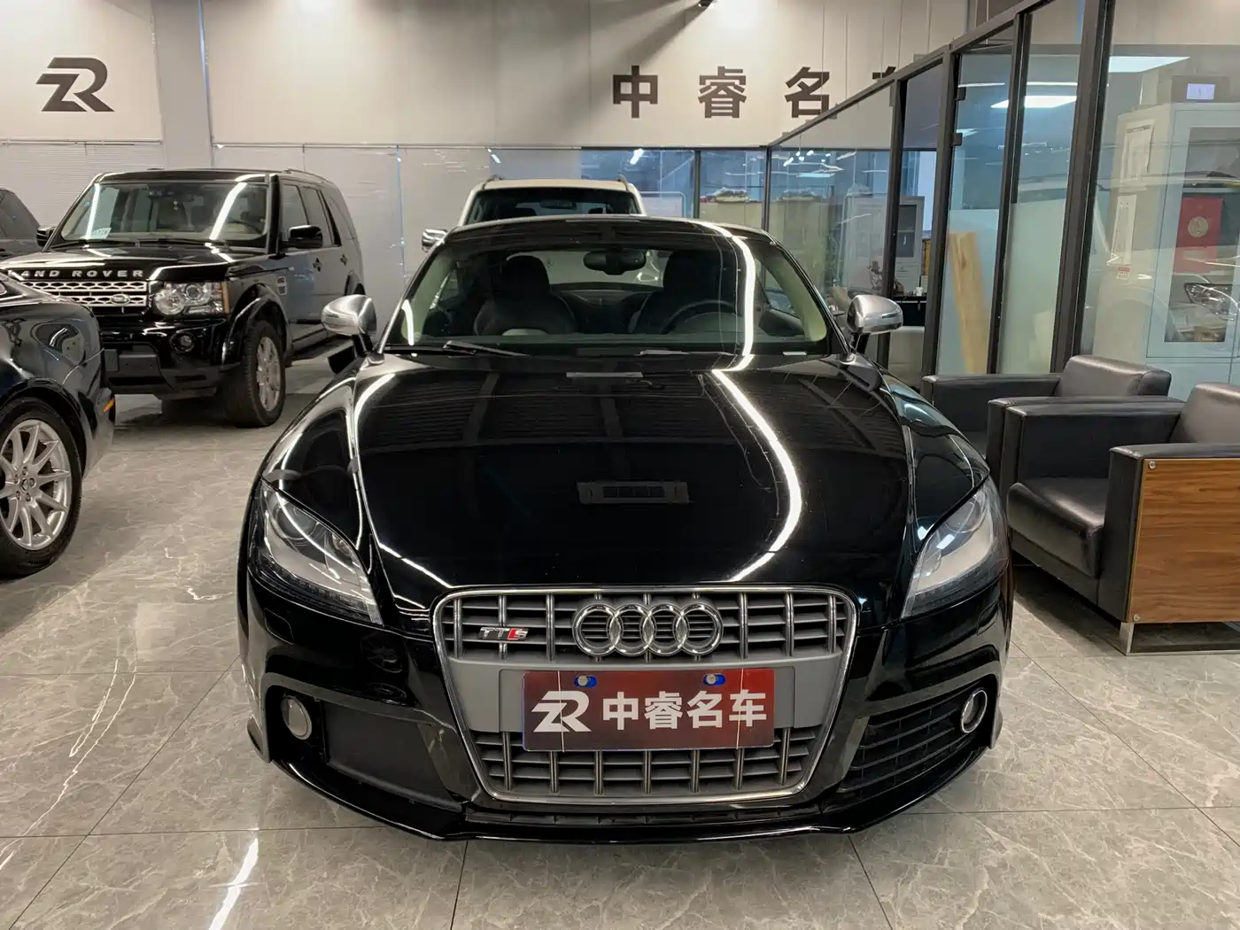 Audi TTS 2011 Model TTS Coupe 2.0TFSI quattro фото 2