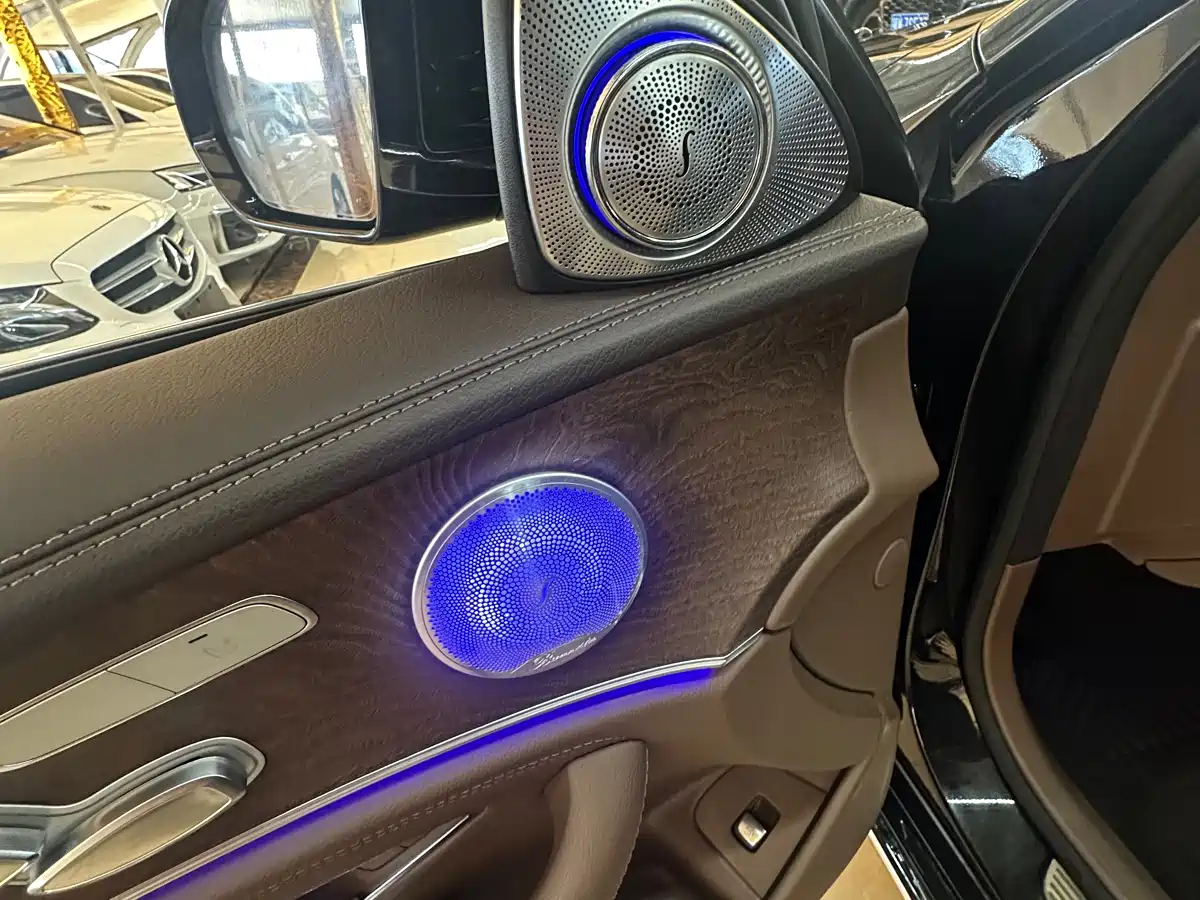 Mercedes-Benz E-Class 2020 E 260 L фото 11