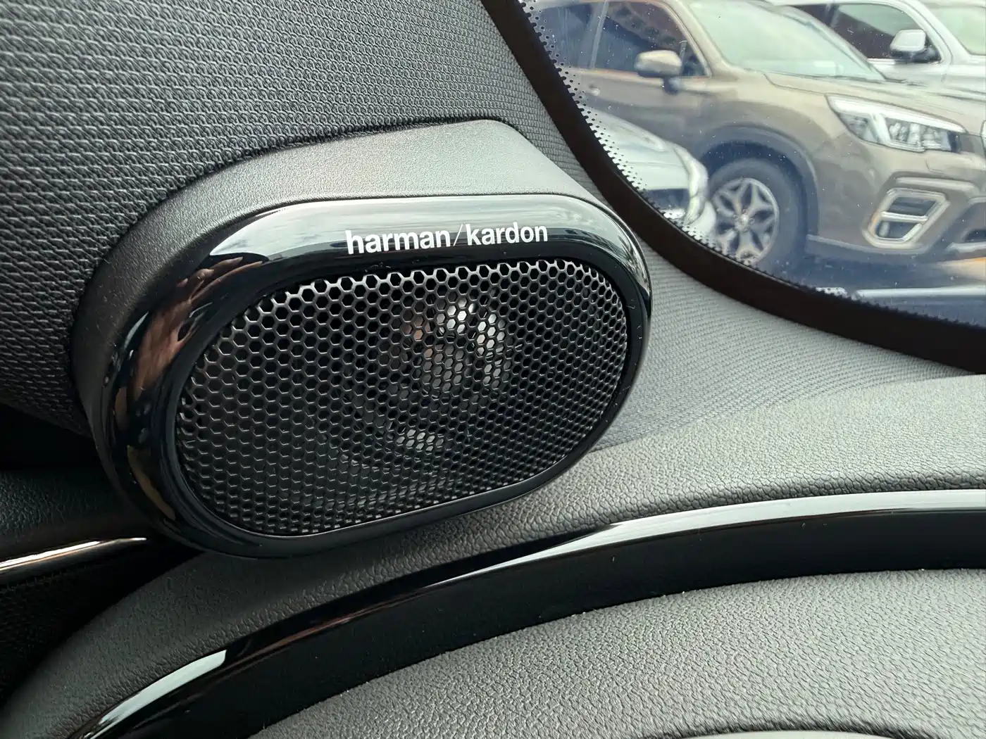 MINI CLUBMAN 2024 2023 2.0T COOPER S Connoisseur