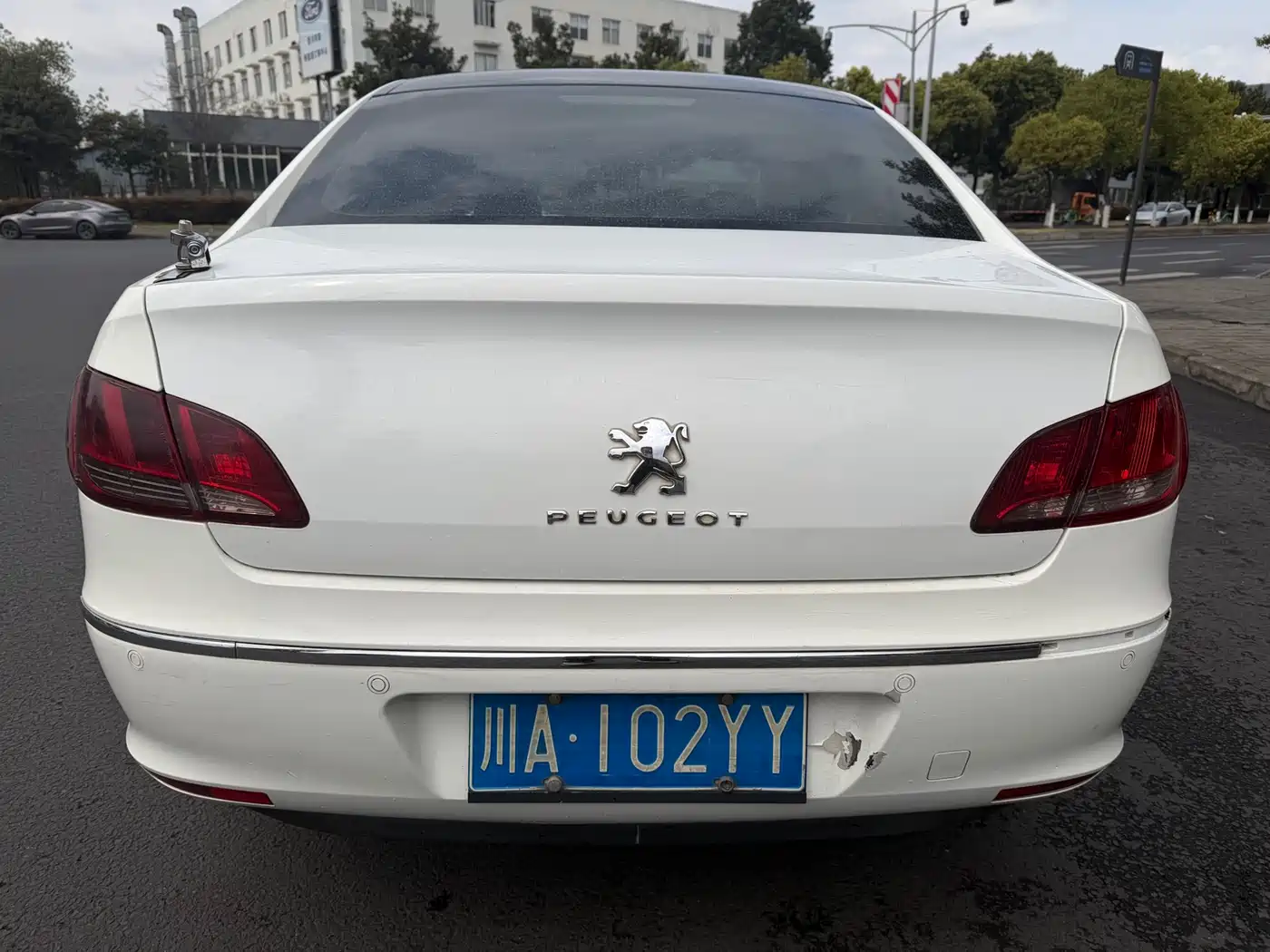 Peugeot 408 2012 2.0L Roland Garros Edition фото 6