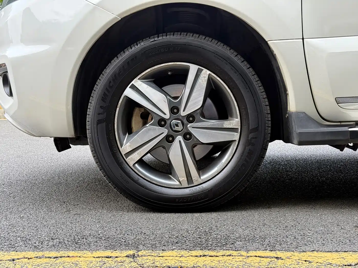 Renault Koleos (Import) 2014 2014 2.5L 4WD Comfort Edition
