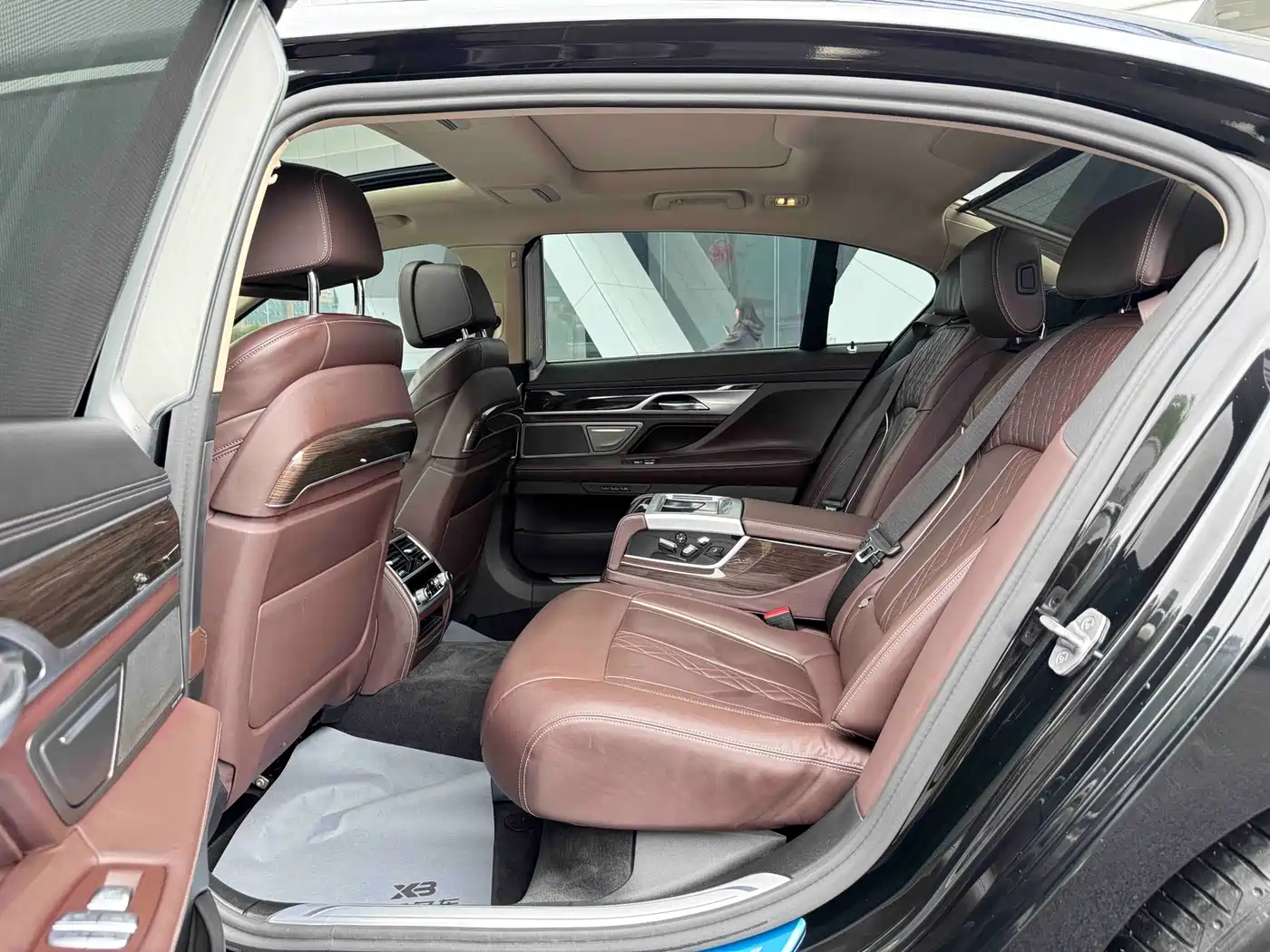 BMW 7 Series 2021 Model 730Li Luxury Package фото 7