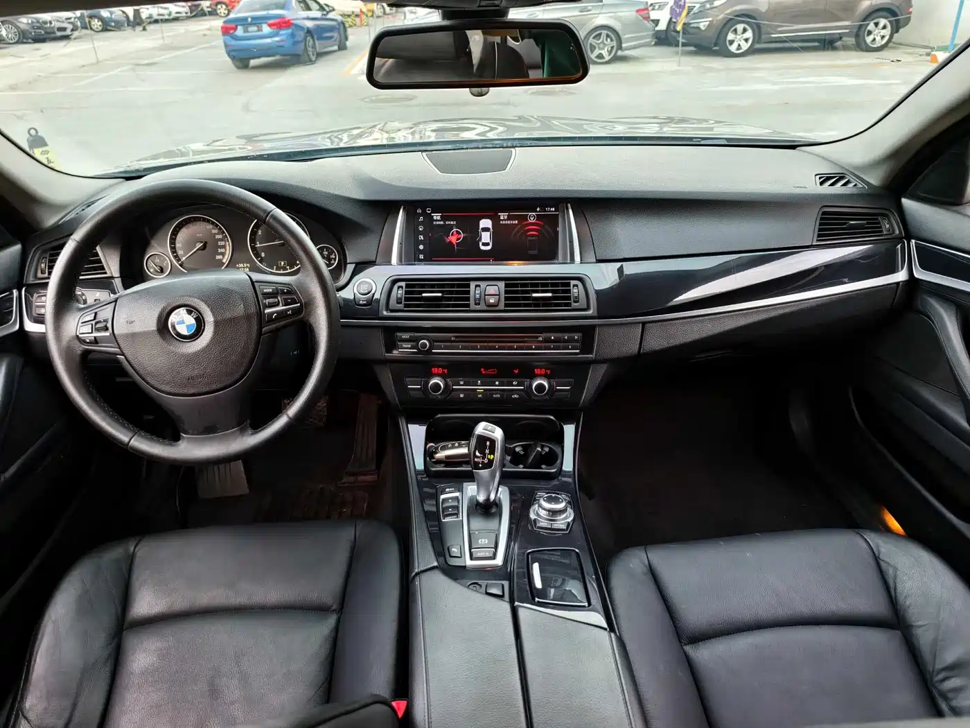 BMW 5 Series 2013 520Li Elegance фото 8