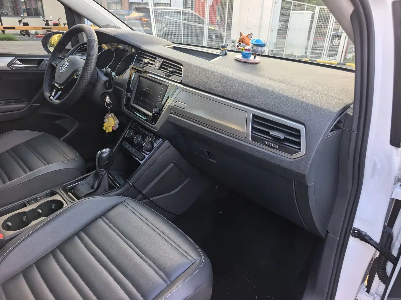 Volkswagen Touran 2020 2018 Touran L 280TSI DSG Comfort Edition 7-seater China VI