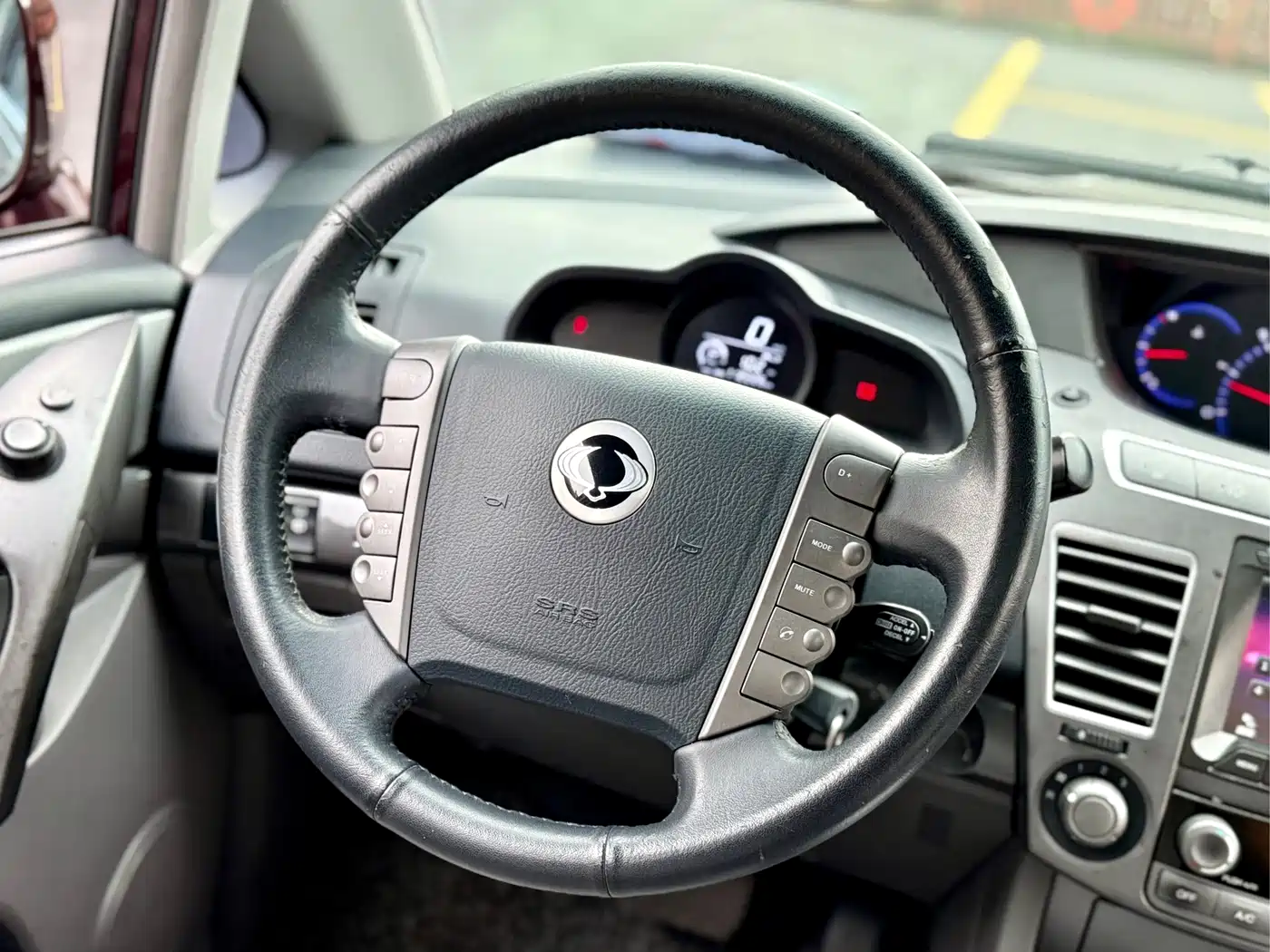 SsangYong Rodius 2014 2014 2.0T Diesel 2WD Luxury Navigation Edition