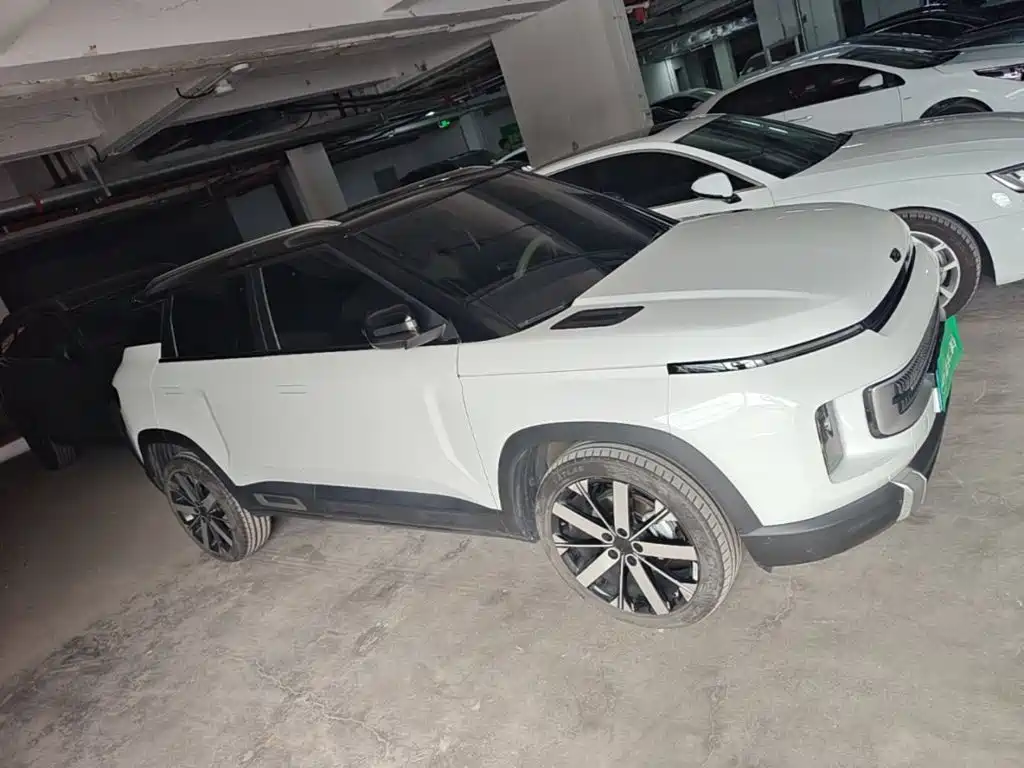 Фото 26 - Geely ICON