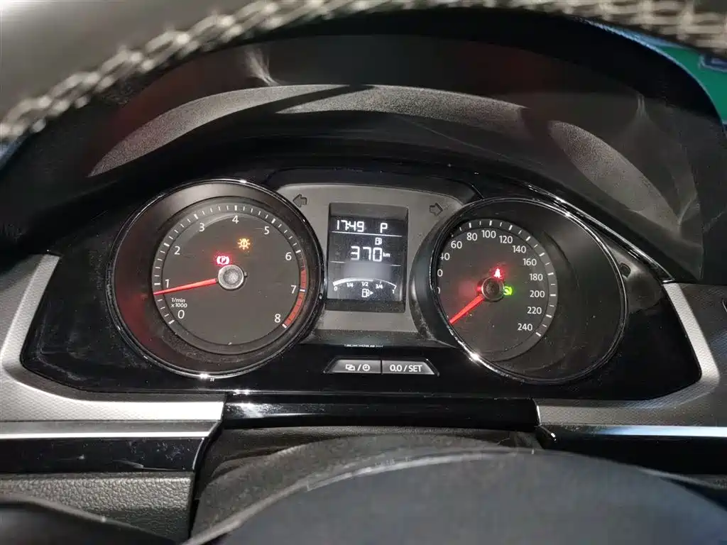 Volkswagen Bora 2017 1.6L Automatic Comfort фото 4