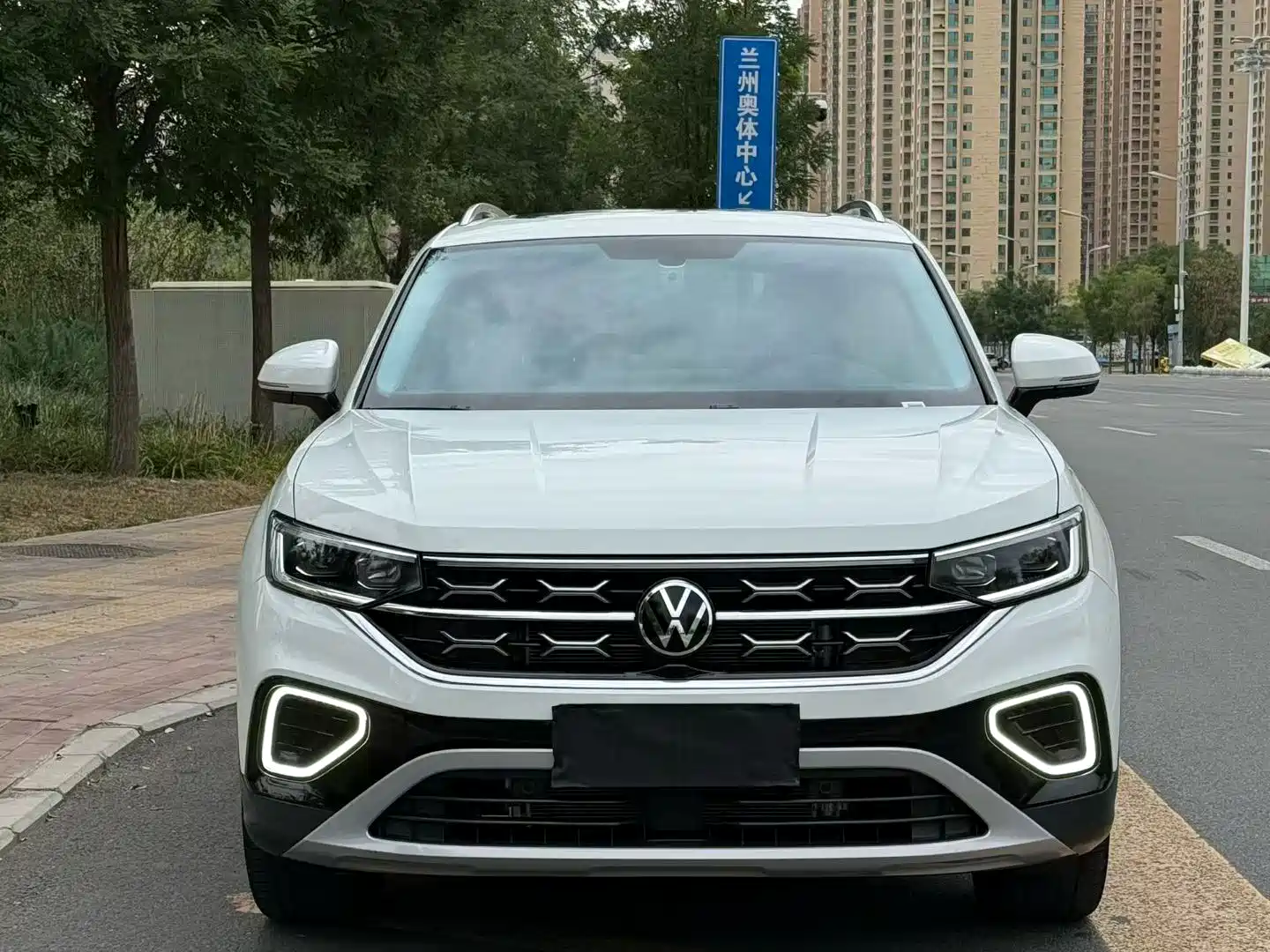 صورة 2 - Volkswagen Tayron