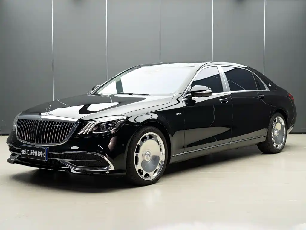 صورة 2 - Mercedes-Benz Maybach S-Class