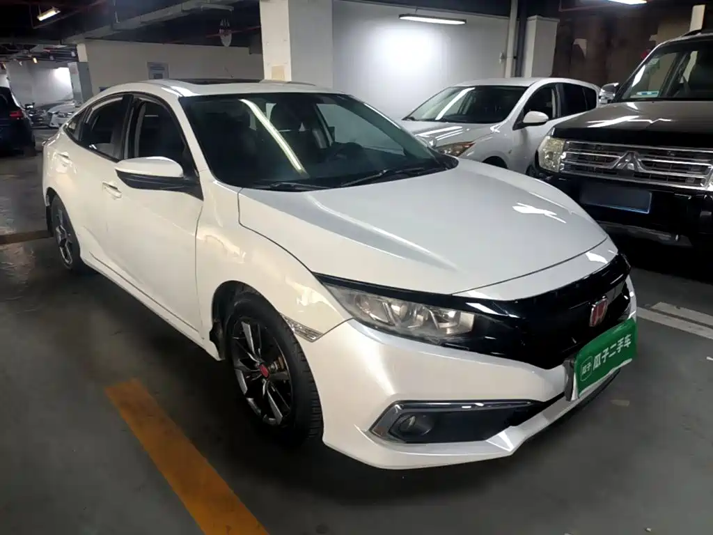 Фото 4 - Honda Civic