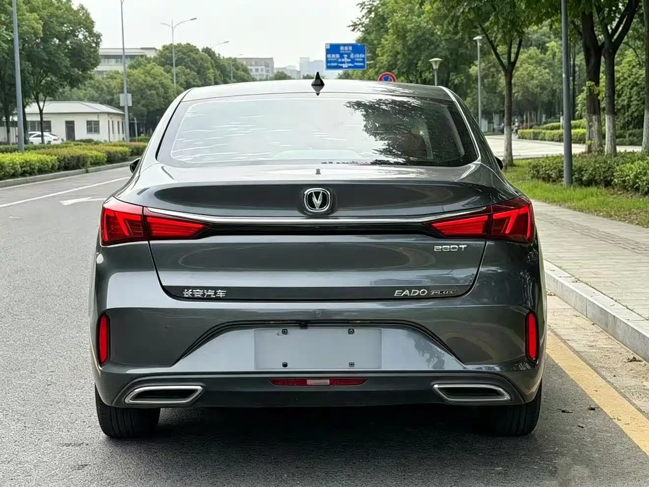 Фото 9 - Changan Eado