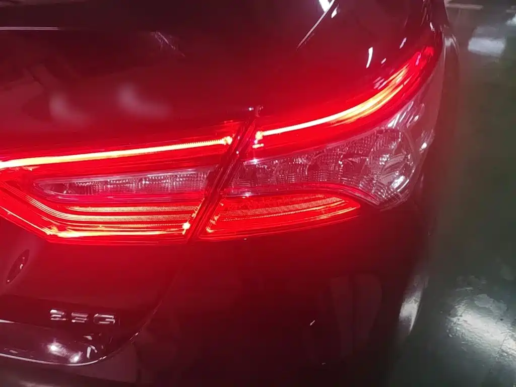 Toyota Camry 2021 2.5G Luxury Edition фото 8