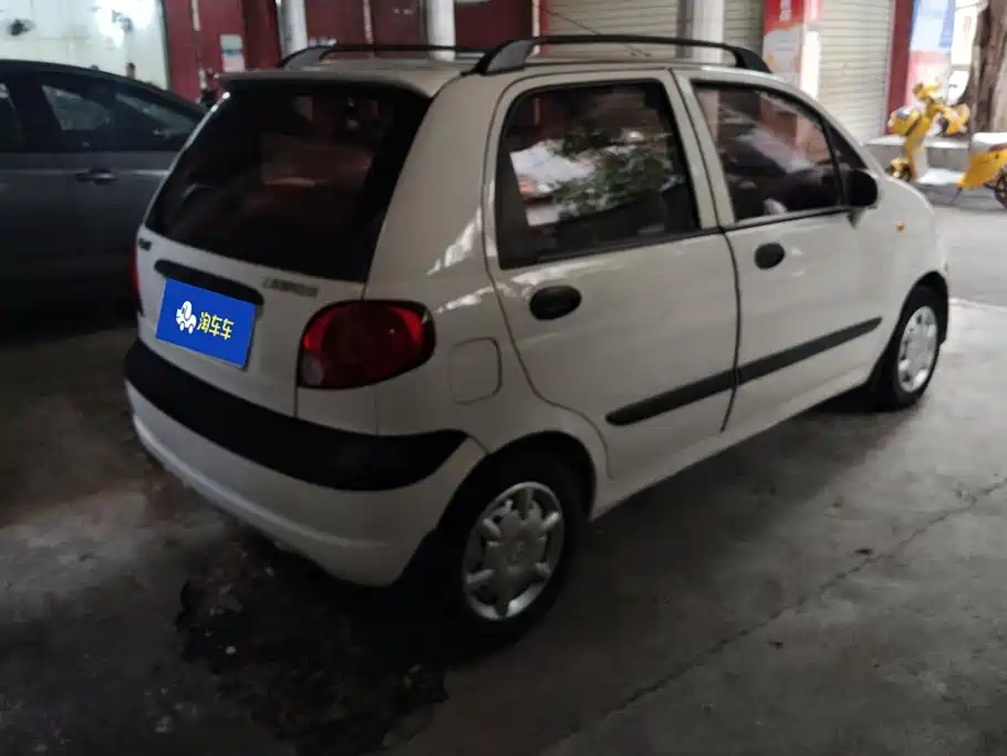 Baojun Lechi 2013 2012 Facelift 1.0L Manual P-TEC Comfort