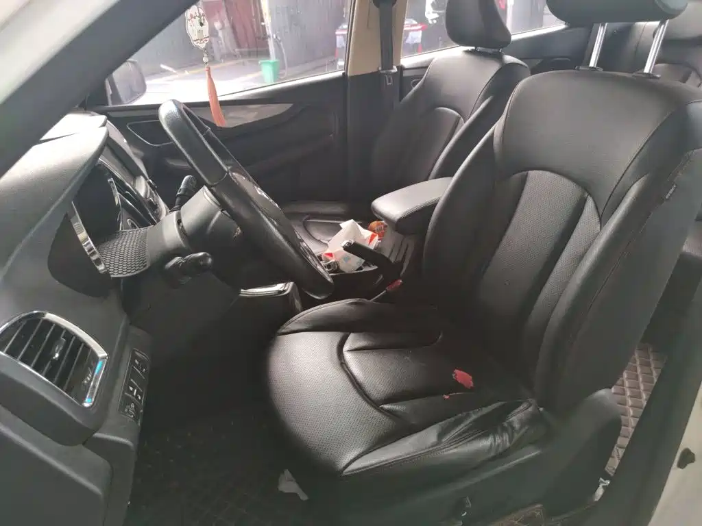 Baojun 560 2017 2016 1.8L iAMT Luxury