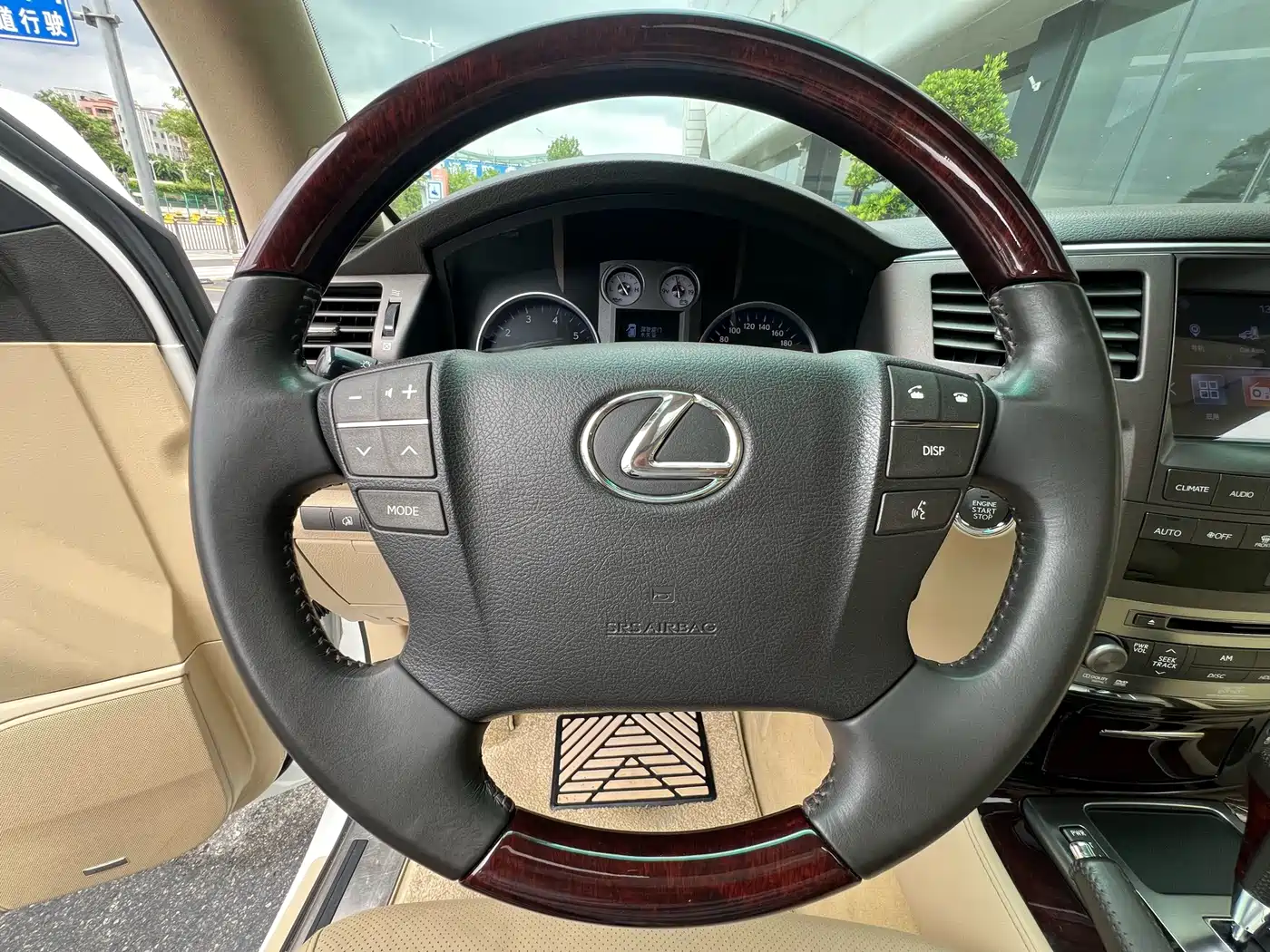 Lexus LX 2011 2009 570