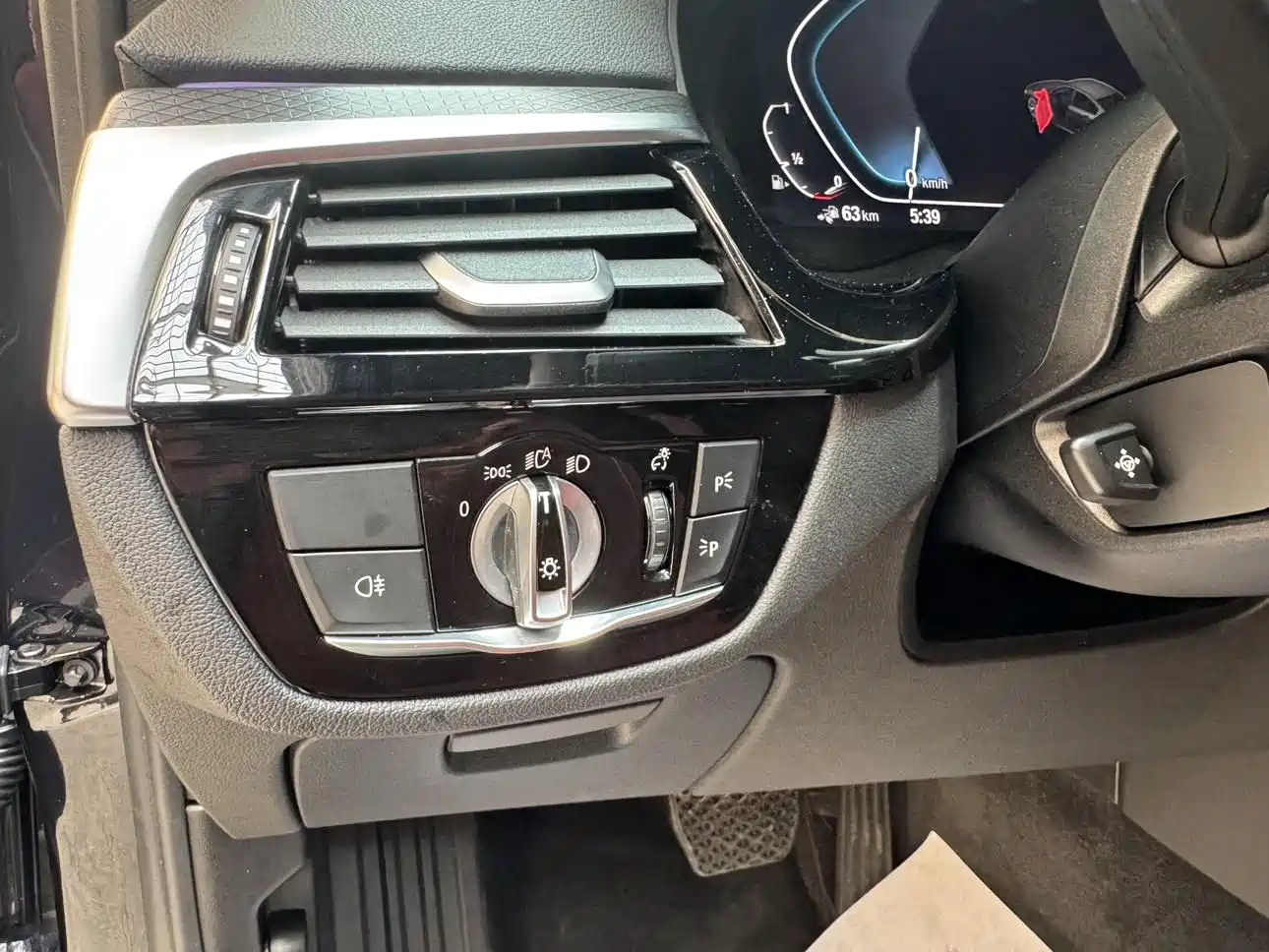 BMW 5 Series New Energy 2022 Facelift II 535Le Pioneer Edition M Sport Package фото 5