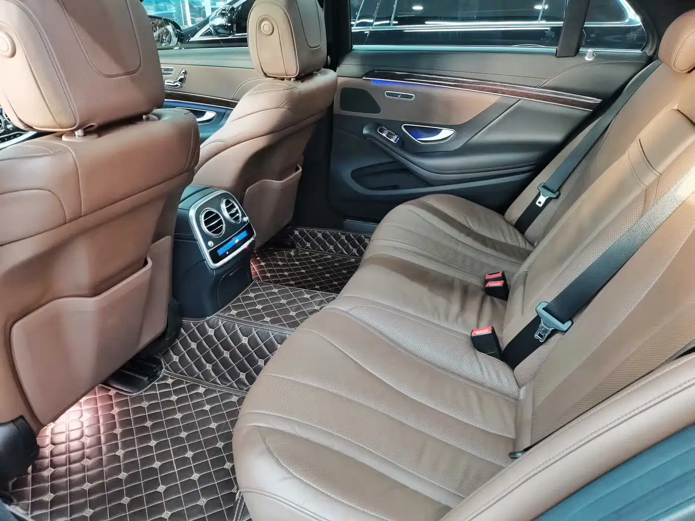 Mercedes-Benz S-Class 2016 S 320 L Business Edition фото 8