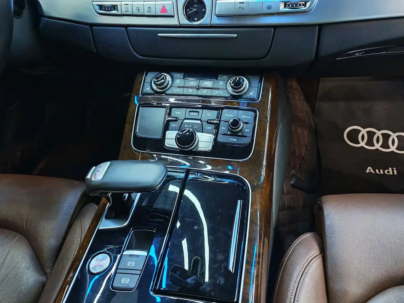 Audi A8 2017 A8L 45 TFSI quattro Comfort фото 20