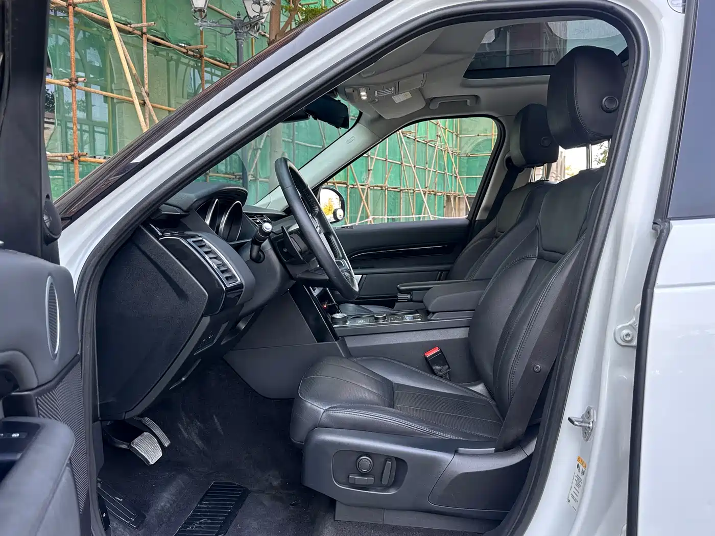 Land Rover Discovery 2019 3.0 SC V6 SE фото 11