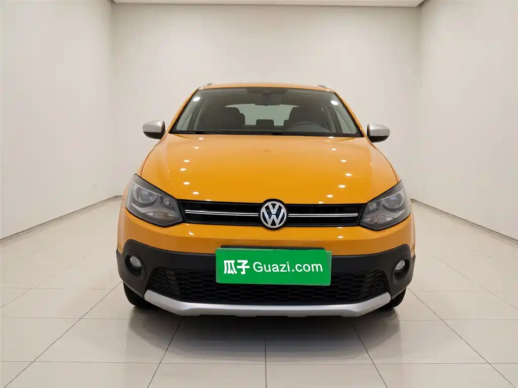 Volkswagen Polo 2012 1.6L Cross Polo MT фото 24