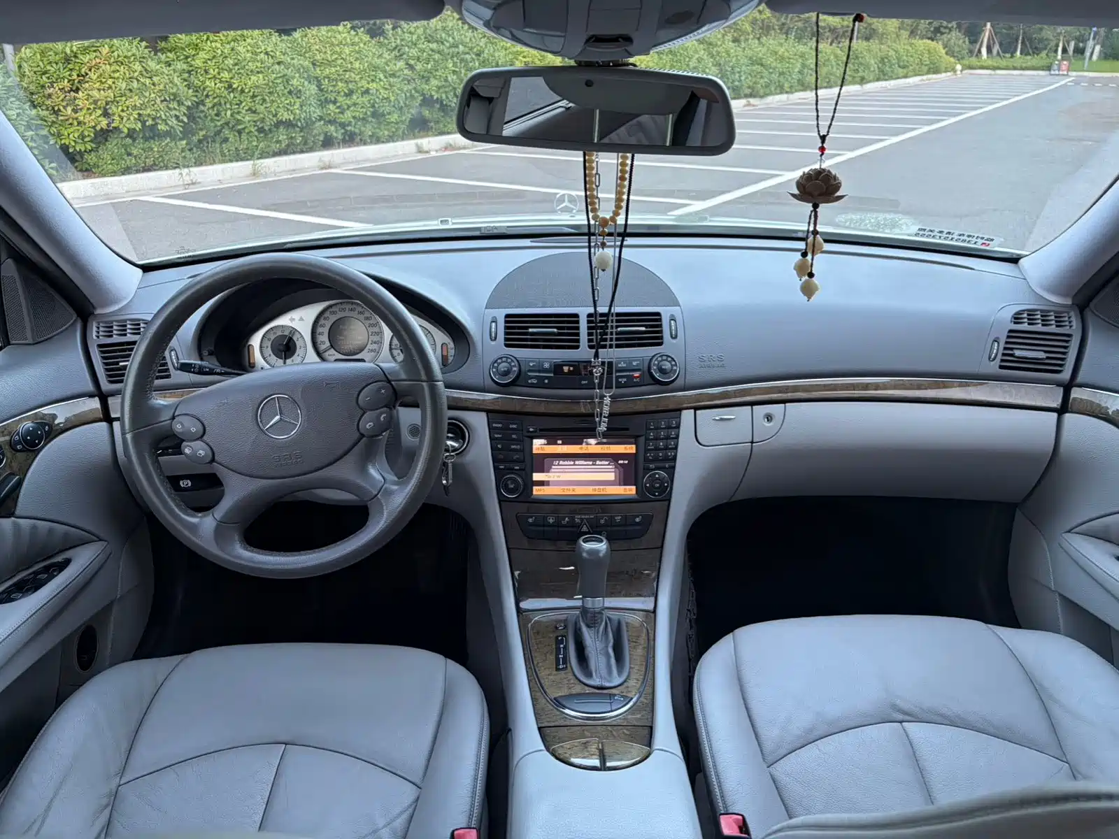 Photo 5 - Mercedes-Benz E-Class