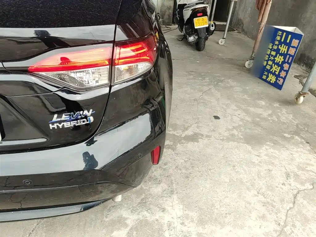 Toyota Levin 2019 Hybrid 1.8H E-CVT Luxury Edition China VI фото 8