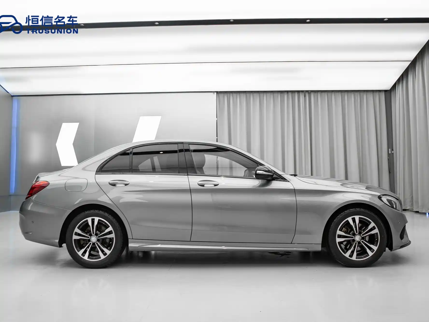 Фото 7 - Mercedes-Benz C-Class