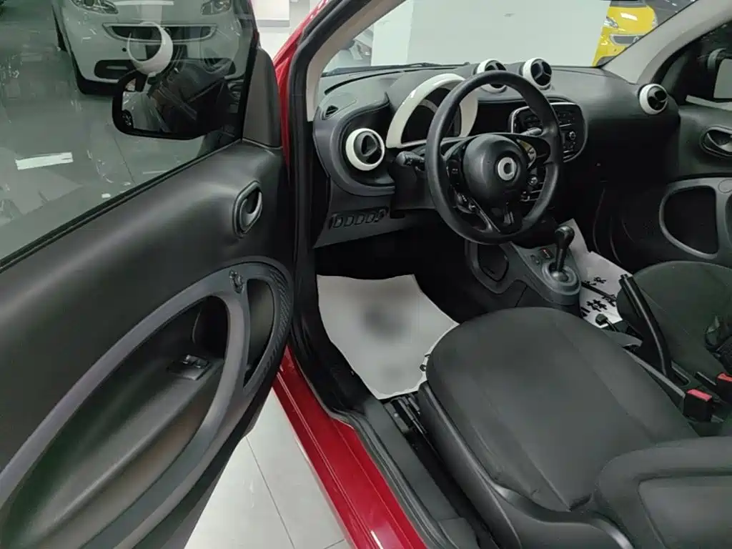 smart fortwo 2019 2018 1.0L 52kW Hardtop Agile Edition China V